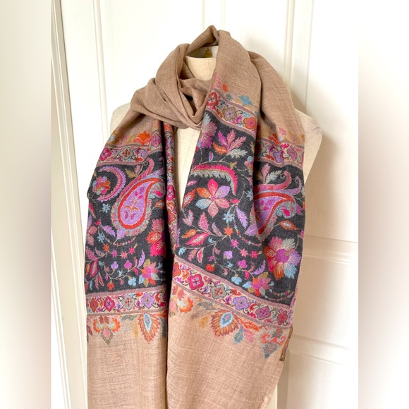 Colourful Scarf 🧣 - Picture 2 of 3